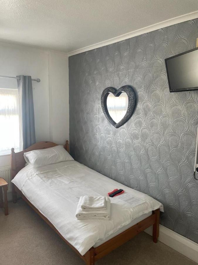 The Saxby Hotel Skegness Exterior foto